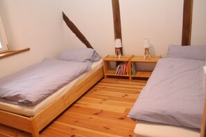 2 habitaciones, tabla de planchar con plancha y wifi gratis 