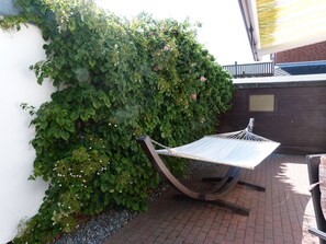 Terrace/patio - Apartment with large terrace only 150 m to the beach. Renovated in 2024 (Grömitz)