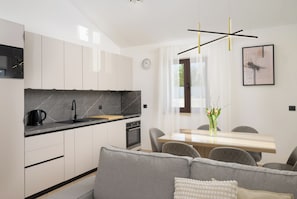 Interior - Ideal for family holidays, heated pool, traditional and quiet location (Pusti)