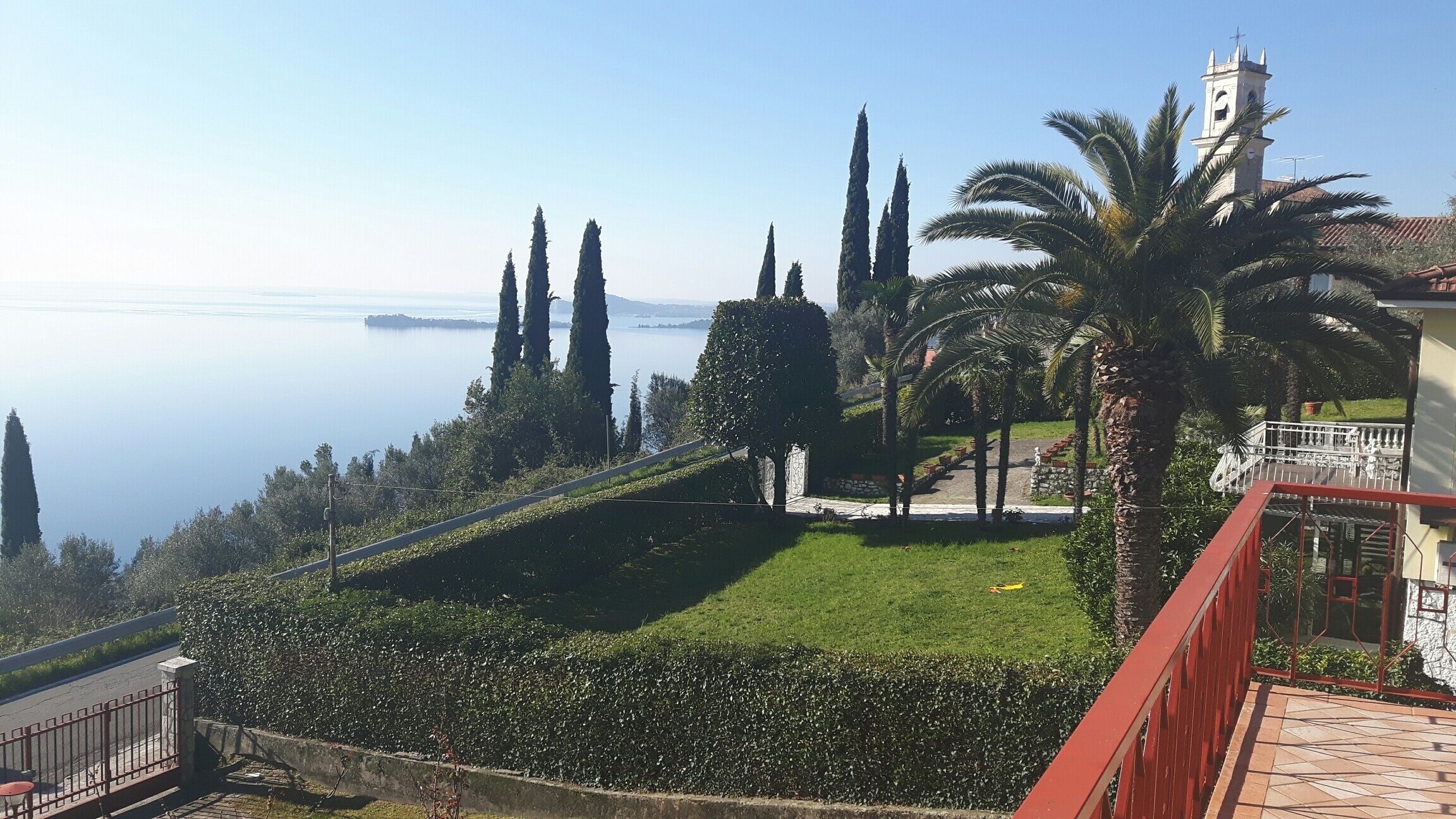Romantic villa with a fantastic view of Lake Garda