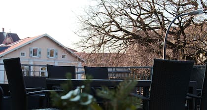 New and high quality, central and modern apartment in Art Nouveau style