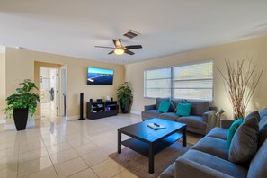 Flat-screen TV, stereo