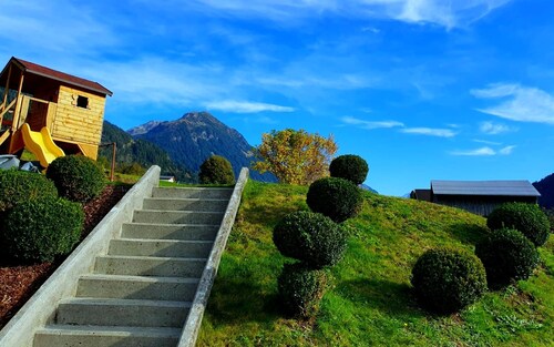 Sunny, quiet location with a view of the beautiful Montafon mountains