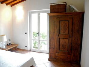 2 bedrooms, in-room safe, free WiFi, bed sheets