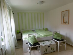 2 Schlafzimmer, Bügeleisen/Bügelbrett, WLAN, Bettwäsche