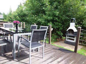 屋外ダイニングエリア