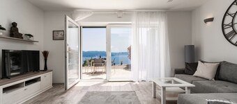 Appartement avec vue et vue sur l'île de Cres mer imprenable