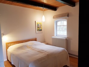 3 Schlafzimmer, Schreibtisch, Bügeleisen/Bügelbrett, kostenloses WLAN