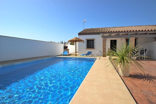 Large private pool, new and modern, complete privacy - Casa Manoli -