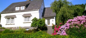 Family-friendly home for 10 persons, big garden, Fireplace, 4 km ski carousel.