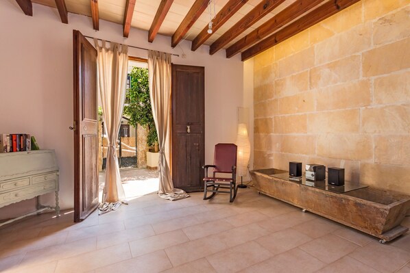 Interior - Authentic village house with sea views in the heritage district of Andratx (Andratx)