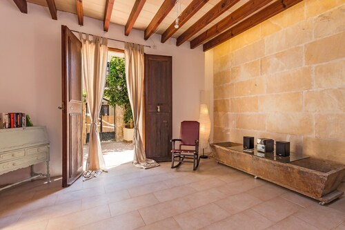 Authentic village house with sea views in the heritage district of Andratx