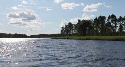 L'emplacement est fantastique avec vue sur le lac. 