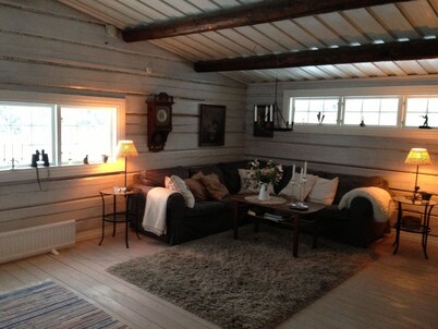 Fantastic location overlooking the lake.