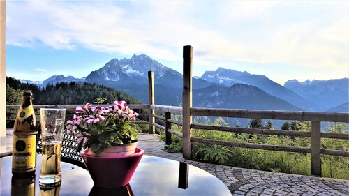 Living at one level with the gigantic mountain panorama and alpine landscape