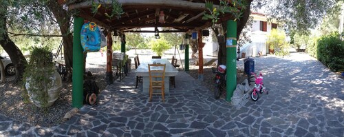 'Absolutely great holiday home with a large garden near the beach'