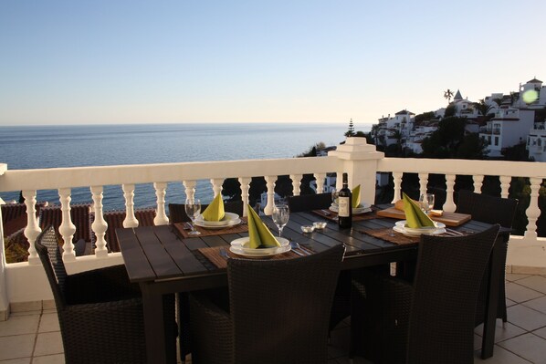 Dining - Exclusive apartment with beautiful sea views in Nerja / Ladera del Mar (Nerja)