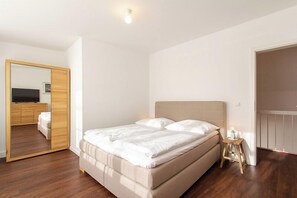 3 dormitorios, wifi gratis, ropa de cama