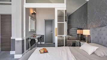 5 bedrooms, iron/ironing board, travel cot, free WiFi