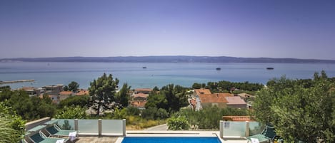 Piscine extérieure, piscine chauffée