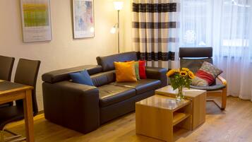 Smart TV, books, music library, stereo