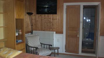 2 chambres, fer et planche Ă repasser, Wi-Fi, draps fournis