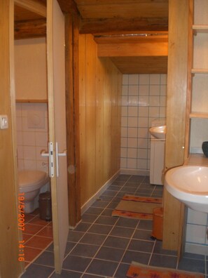 Doccia, asciugacapelli, asciugamani