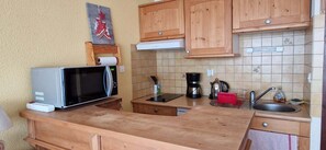 雪櫃、微波爐、爐具、咖啡機/沖茶器