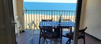 YOU Escape IN BAY OF Roses, ONE OF THE Most Beautiful World!