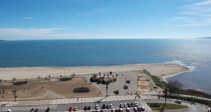 Sur la plage ...dans la baie de ROSAS!!