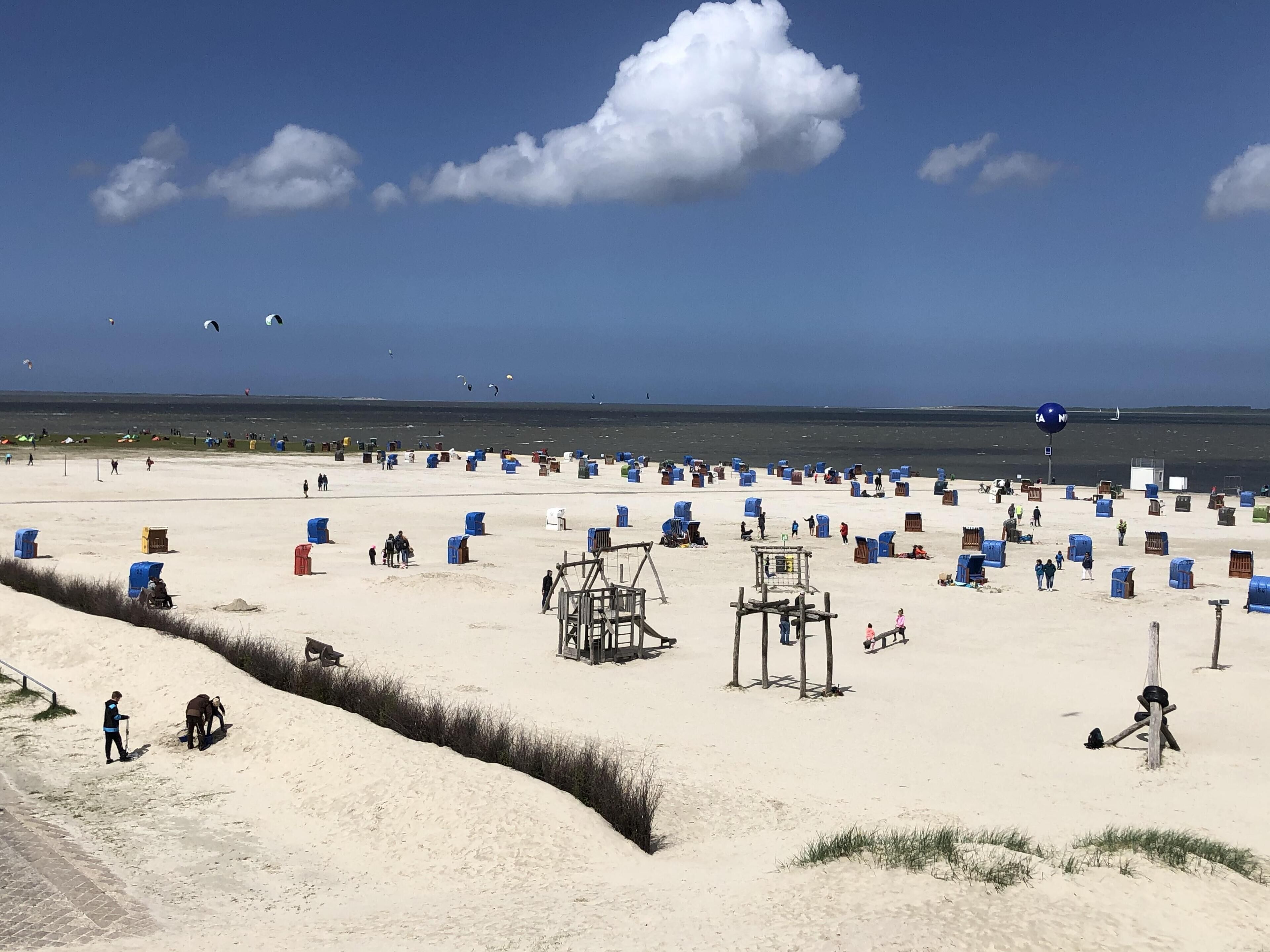 Beach nearby, sun loungers