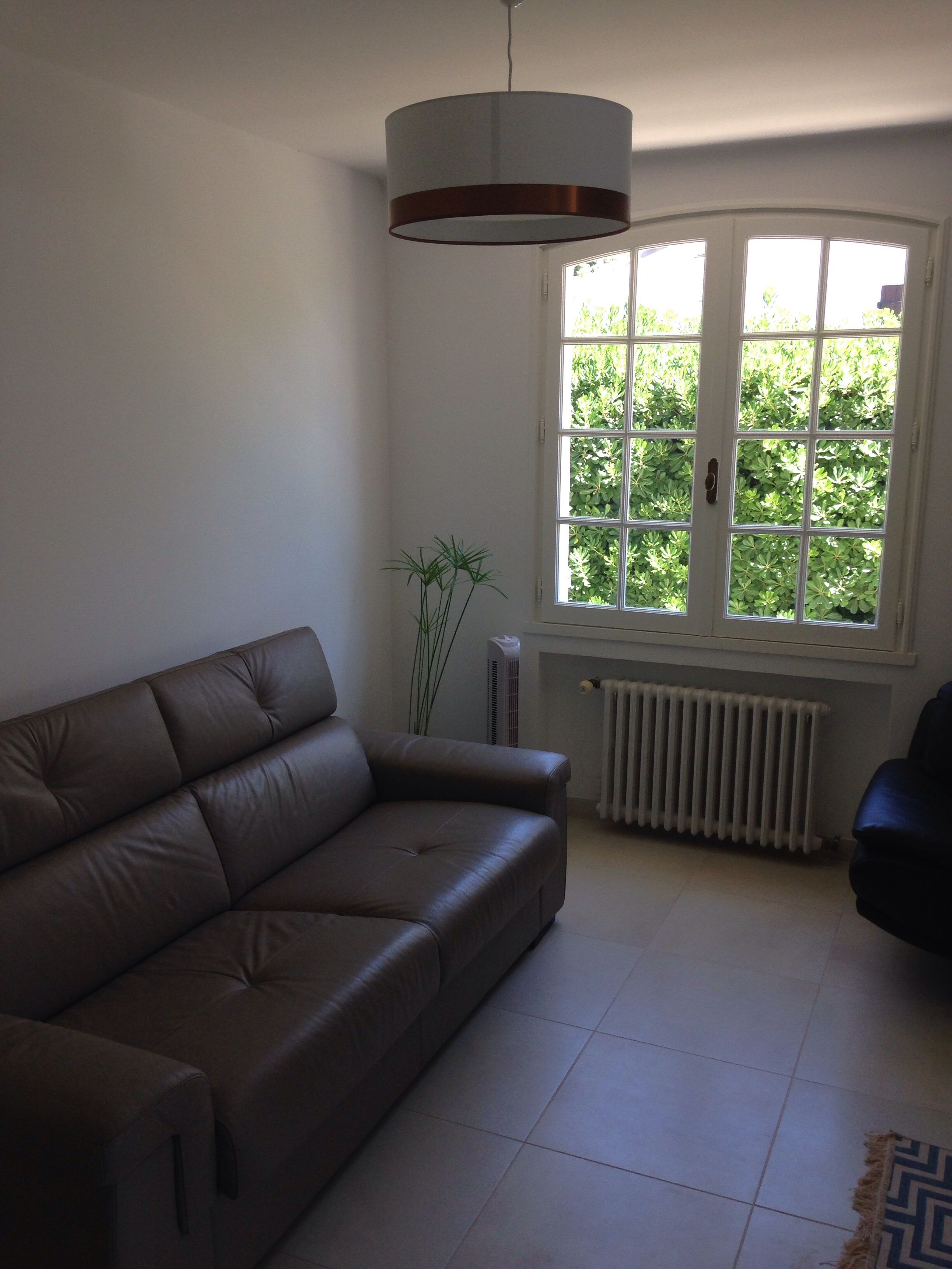 Ground floor of a villa in the heart of Provence with pool in Salon-de-Provence