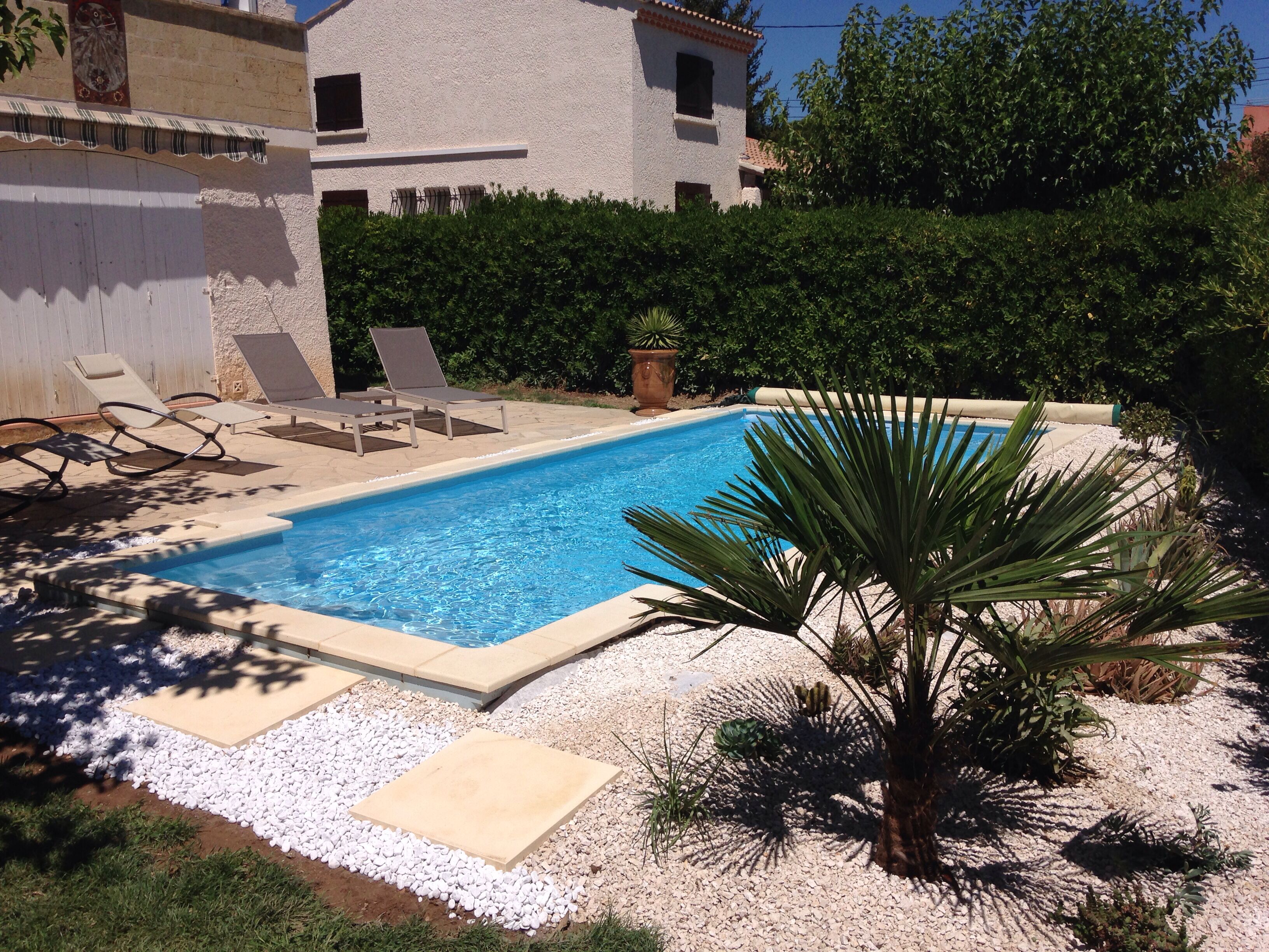 Ground floor of a villa in the heart of Provence with pool in Salon-de-Provence