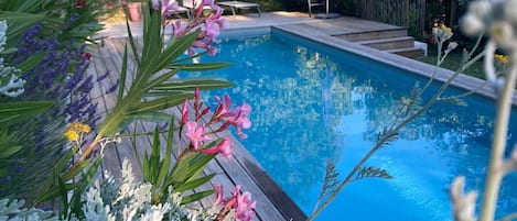 Outdoor pool, a heated pool