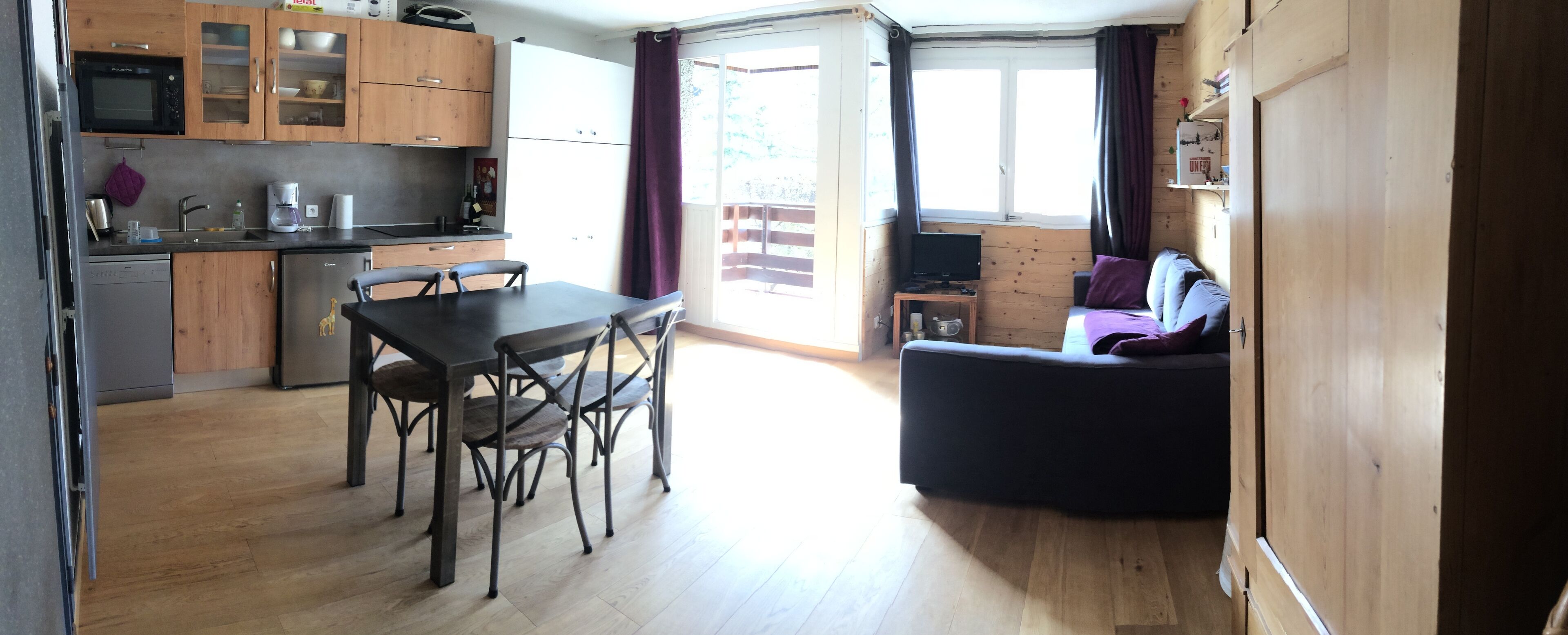 Pretty studio chantemerle greenhouse chevalier