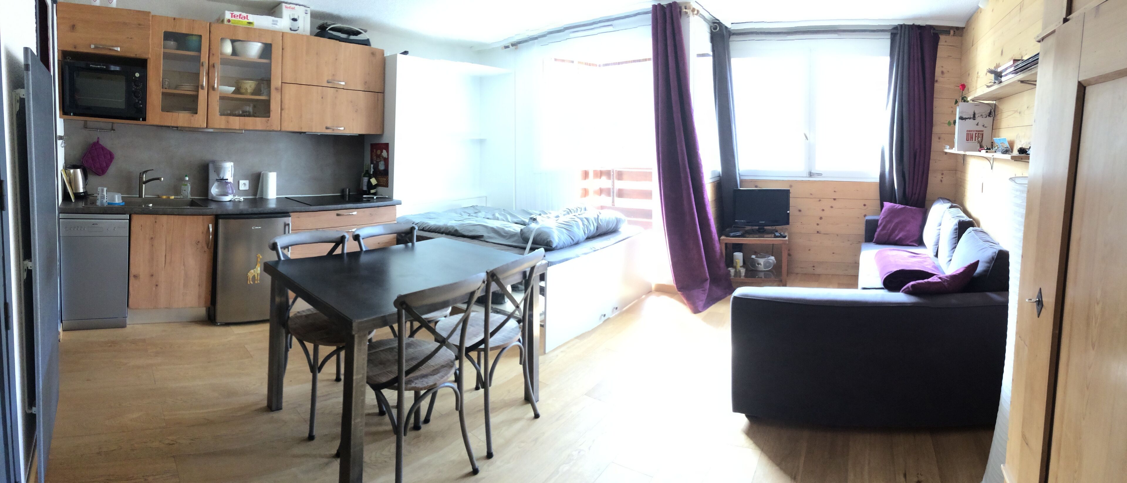 Pretty studio chantemerle greenhouse chevalier