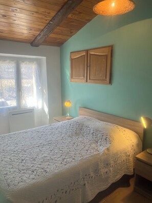 2 quartos, ferros/tábuas de passar roupa, Wi-Fi