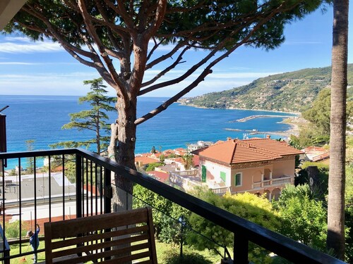 85sqm holiday flat, in a park , close to the sea