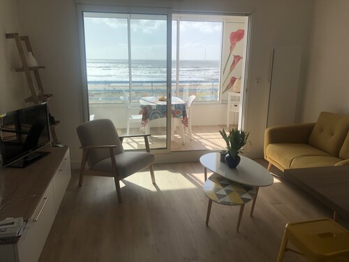 HEOL - Superb T2 facing the Ocean - Esplanade de la Mer (loggia, parking, bed 160..)