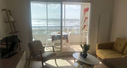 HEOL - Superb T2 facing the Ocean - Esplanade de la Mer (loggia, parking, bed 160..)