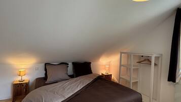 2 chambres, fer et planche Ă repasser, Wi-Fi gratuit, draps fournis