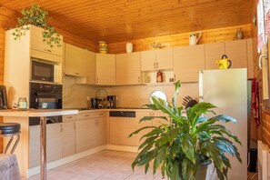 Private kitchen - Chalet Le Jauniré the heart of the Upper Vosges (Plainfaing)