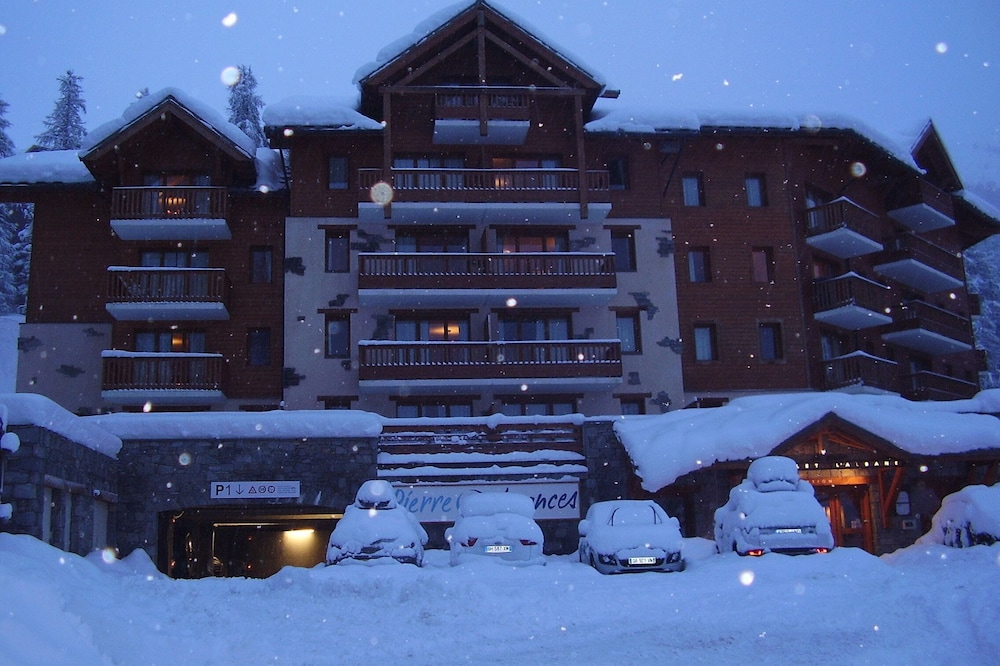 REFUGE OF ALBANE VARS T3 CONTEMPORARY 2-8P FOOT OF SLOPES SWIMMING POOL HEATED