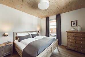 4 Schlafzimmer, Bügeleisen/Bügelbrett, WLAN, Bettwäsche