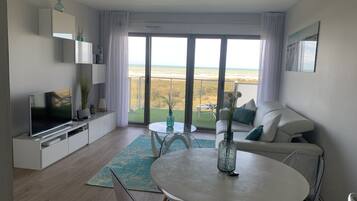 TV connectée, lecteur de DVD, livres, vidéothÚque