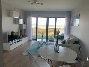 Smart TV, DVD player, books, video library - Waterfront waterfront 5m from the beach with wifi (Berck)