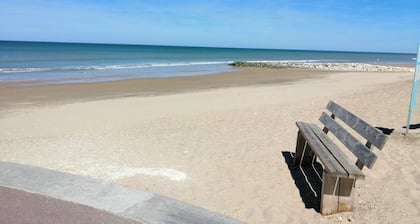 House sleeps 15 - 500 m from the beach