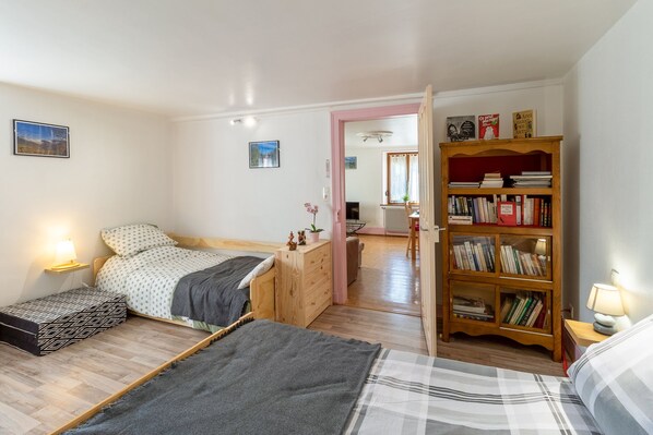 1 dormitorio, tabla de planchar con plancha, wifi gratis