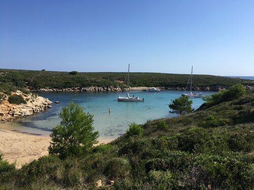 CHARMING VILLA, GOLF AND BEACH ON THE NORTH COAST OF MINORCA.