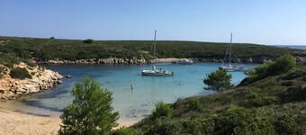 CHARMING VILLA, GOLF AND BEACH ON THE NORTH COAST OF MINORCA.